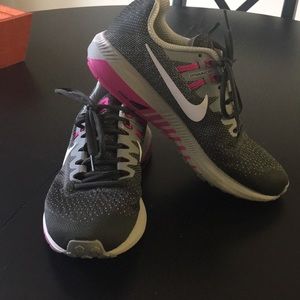 Nike new Zoom Structure 20 running shoes